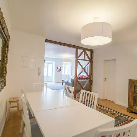 Castle Magnificent Terrace & Pool Apartamento
