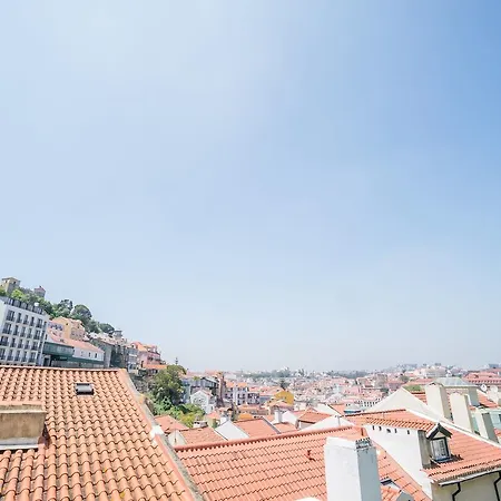 Castle Magnificent Terrace & Pool * Lisbon