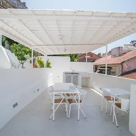 Castle Magnificent Terrace & Pool Apartment