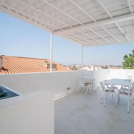Apartment Castle Magnificent Terrace & Pool Lisbon