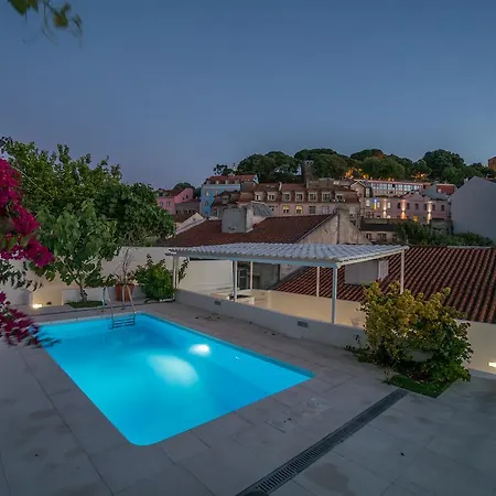 Castle Magnificent Terrace & Pool Lisbon